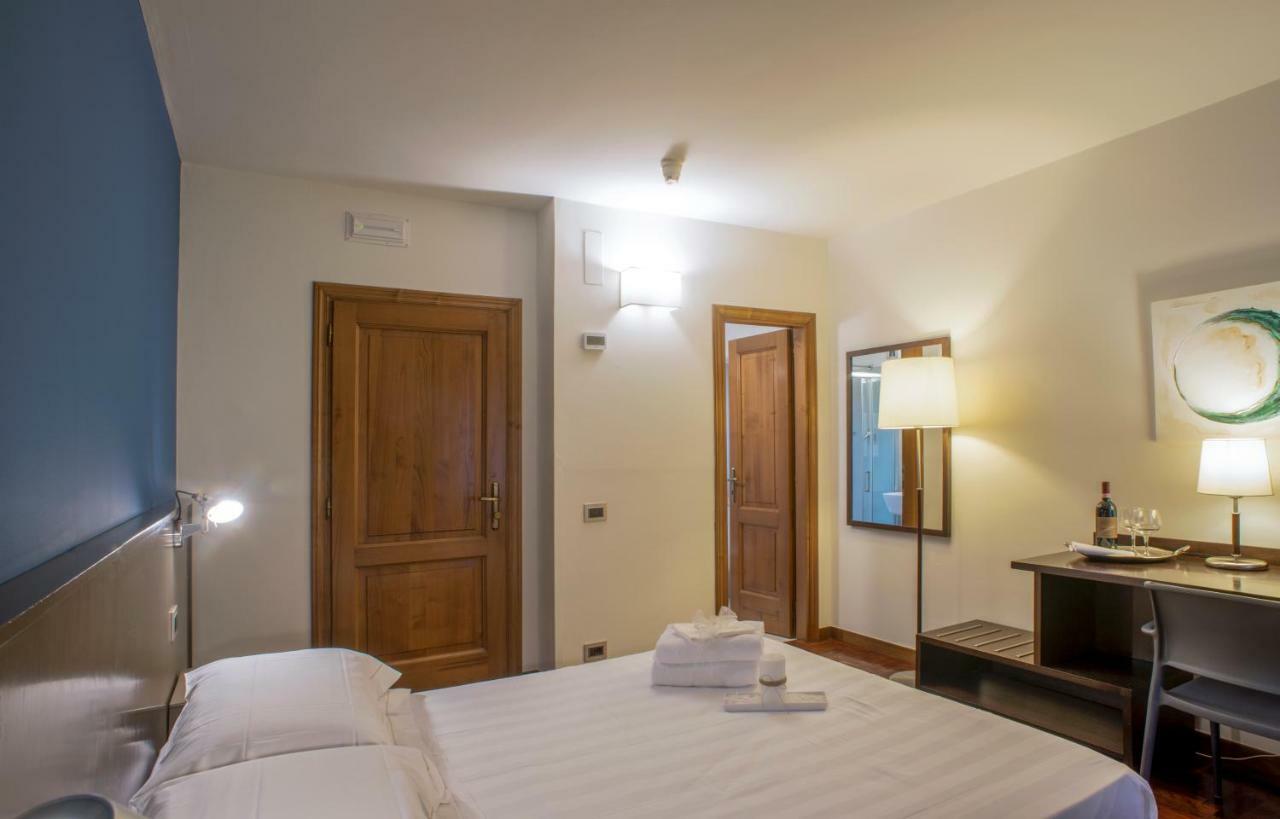 Locanda Giustini Ассизи Экстерьер фото